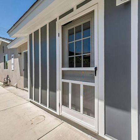 Modern 1-Bedroom Home In A Prime La Location Los Angeles Exterior photo