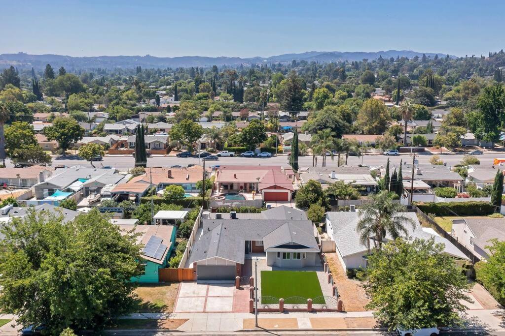 Modern 1-Bedroom Home In A Prime La Location Los Angeles Exterior photo